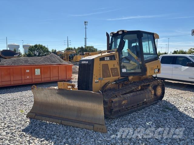 CAT D3K2 XL Buldožeri gusjeničari