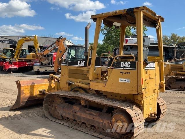 CAT D4C Buldožeri gusjeničari