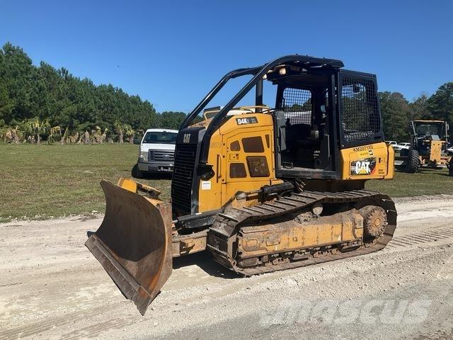 CAT D4K2 XL Buldožeri gusjeničari