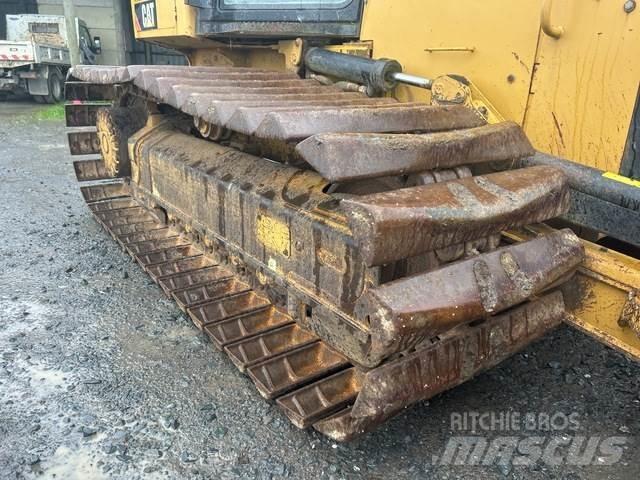 CAT D5K2 LGP Buldožeri gusjeničari