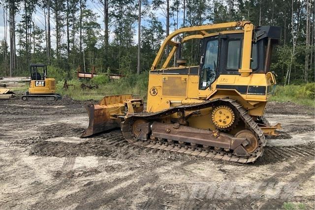 CAT D5M LGP Buldožeri gusjeničari