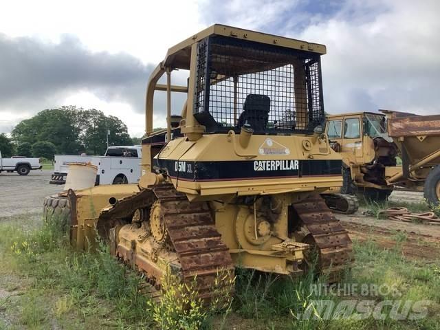 CAT D5M XL Buldožeri gusjeničari