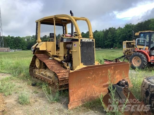 CAT D5M XL Buldožeri gusjeničari