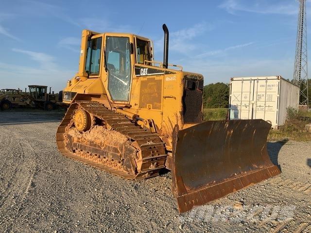 CAT D5N XL Buldožeri gusjeničari
