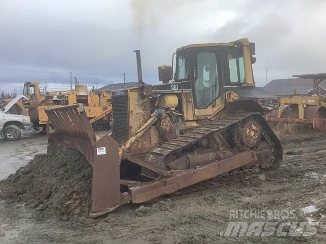 CAT D6 Buldožeri gusjeničari