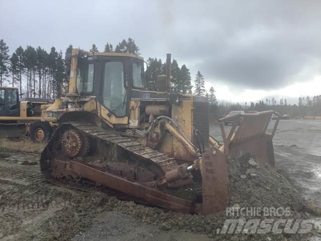 CAT D6 Buldožeri gusjeničari