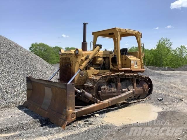CAT D6D Buldožeri gusjeničari