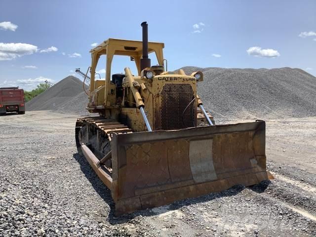 CAT D6D Buldožeri gusjeničari