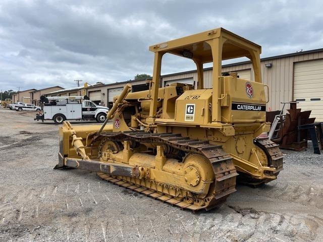 CAT D6D Buldožeri gusjeničari