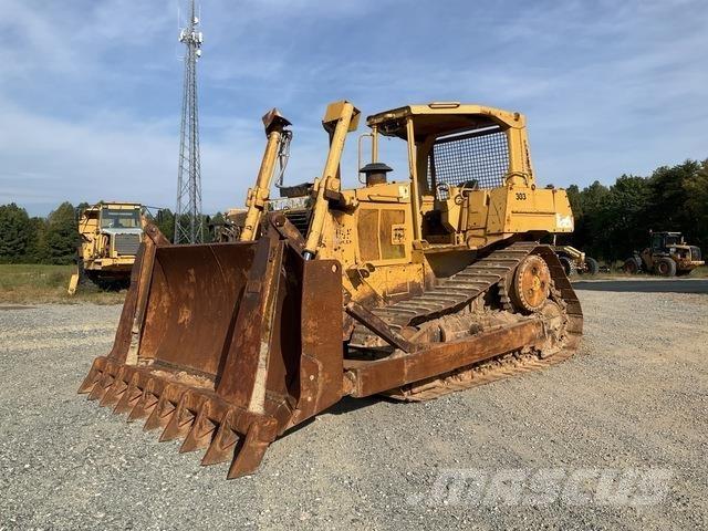 CAT D6H Buldožeri gusjeničari