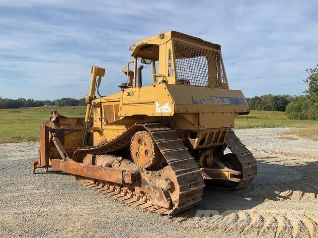 CAT D6H Buldožeri gusjeničari