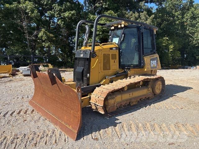 CAT D6K2 XL Buldožeri gusjeničari