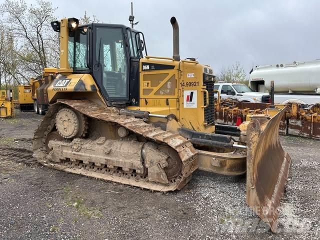 CAT D6N Buldožeri gusjeničari