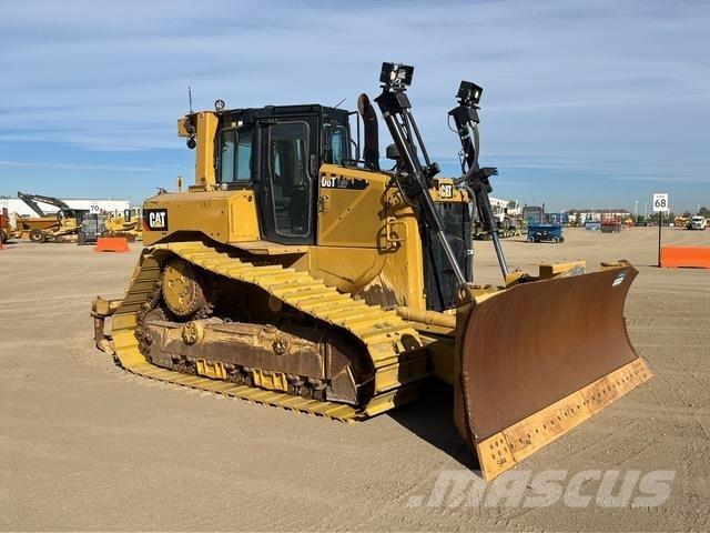 CAT D6T LGP Buldožeri gusjeničari