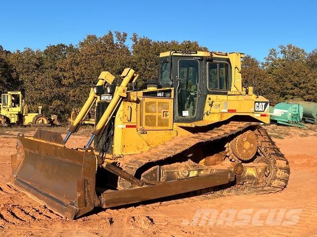 CAT D6T LGP Buldožeri gusjeničari