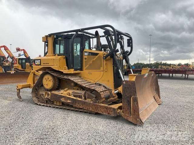 CAT D6T XL Buldožeri gusjeničari