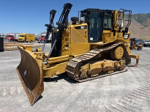 CAT D6T XL Buldožeri gusjeničari