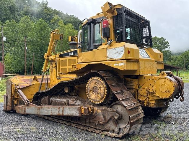 CAT D6T XL Buldožeri gusjeničari