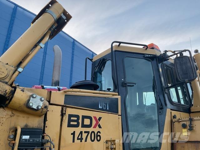CAT D6T XL Buldožeri gusjeničari