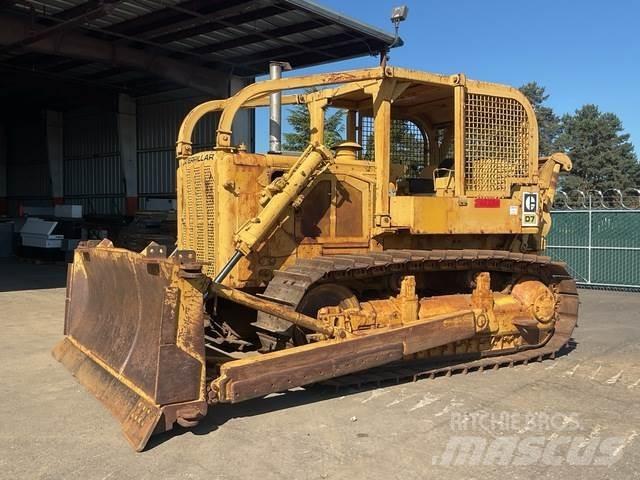 CAT D7 Buldožeri gusjeničari
