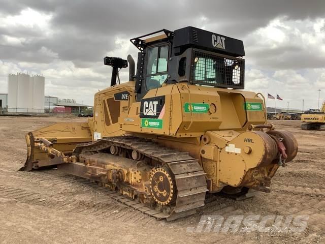 CAT D7E Buldožeri gusjeničari