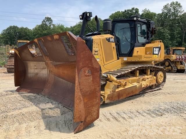 CAT D7E Buldožeri gusjeničari