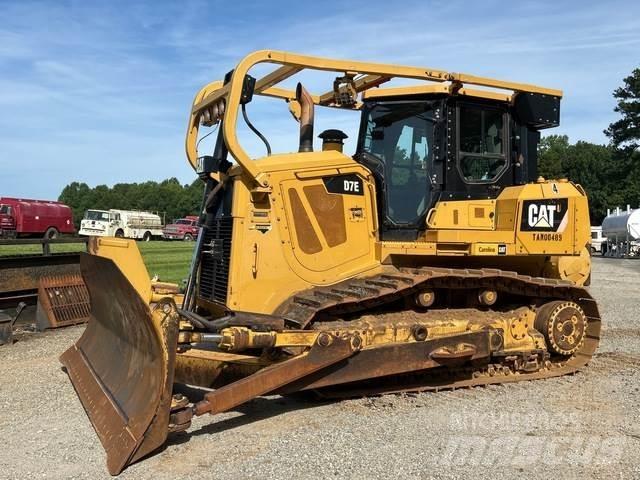 CAT D7E Buldožeri gusjeničari