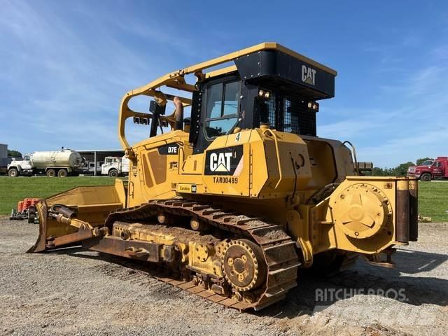 CAT D7E Buldožeri gusjeničari
