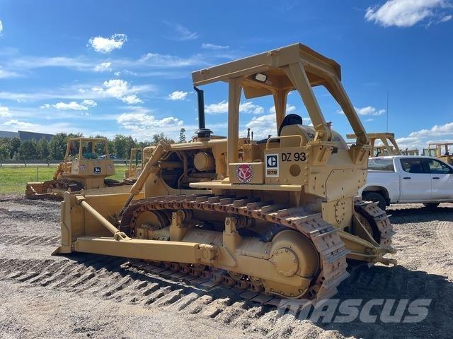 CAT D7G Buldožeri gusjeničari