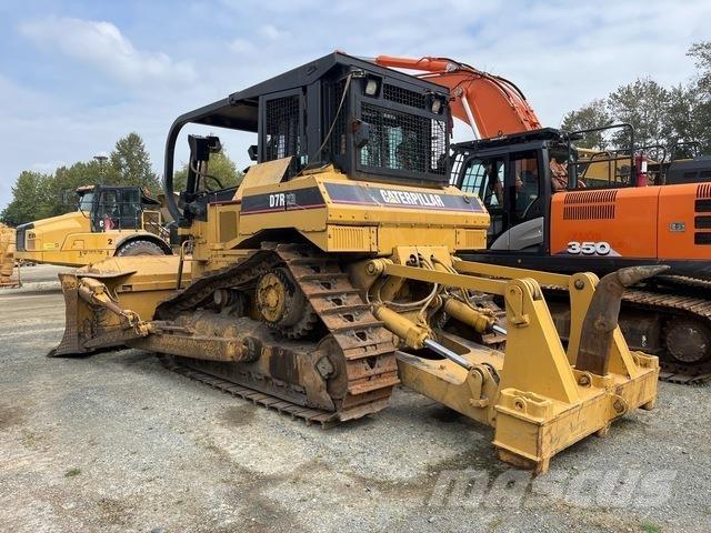 CAT D7R Buldožeri gusjeničari
