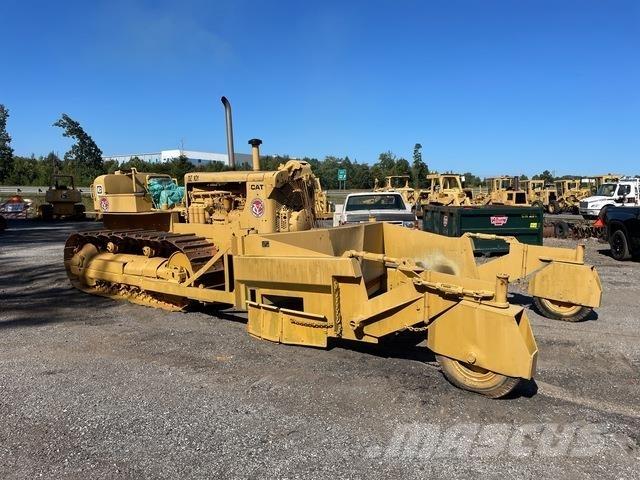 CAT D8 Buldožeri gusjeničari