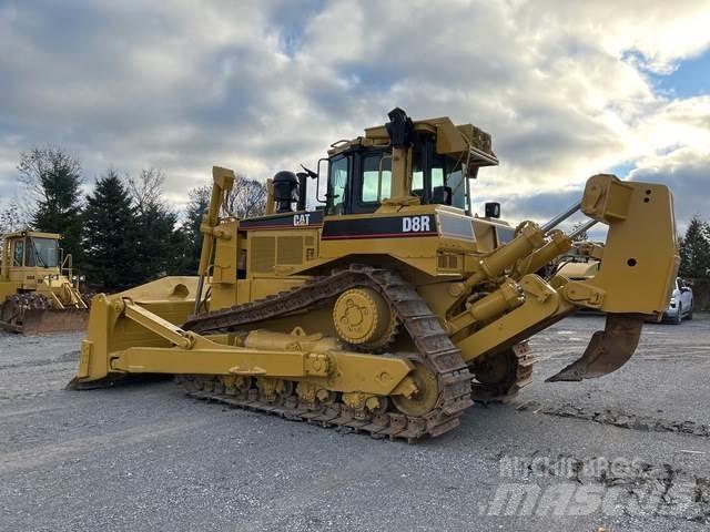 CAT D8R Buldožeri gusjeničari