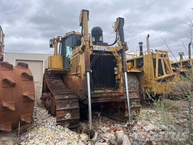 CAT D8R Buldožeri gusjeničari