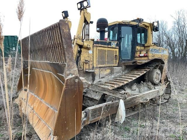 CAT D8R Buldožeri gusjeničari