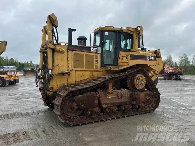 CAT D8R Buldožeri gusjeničari