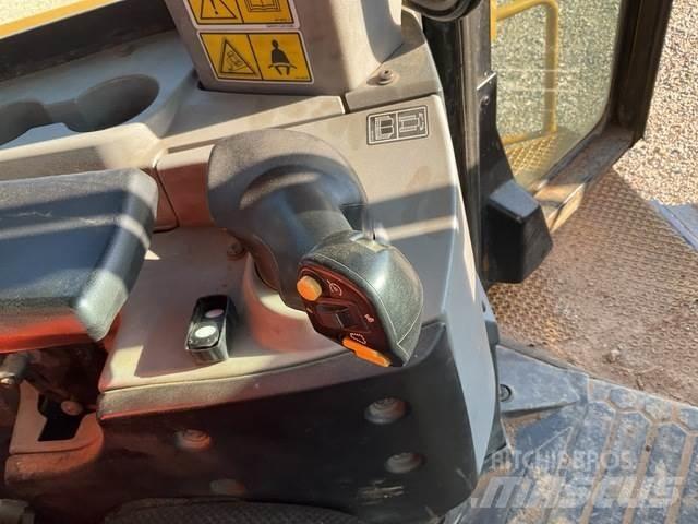 CAT D8T Buldožeri gusjeničari