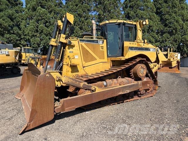 CAT D8T Buldožeri gusjeničari