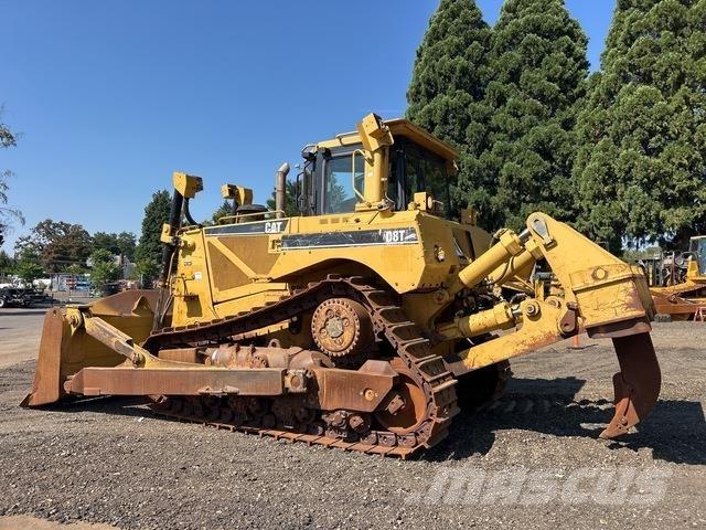 CAT D8T Buldožeri gusjeničari