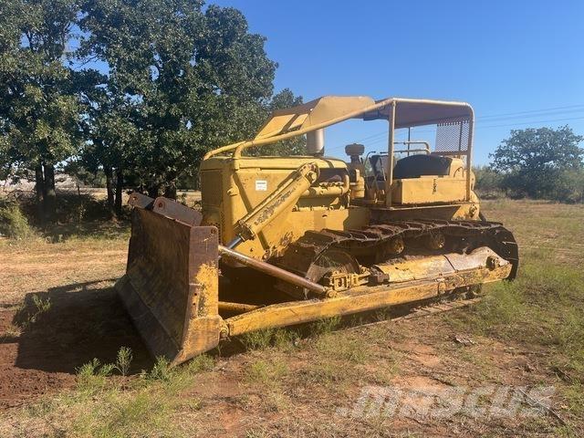 CAT D9G Buldožeri gusjeničari