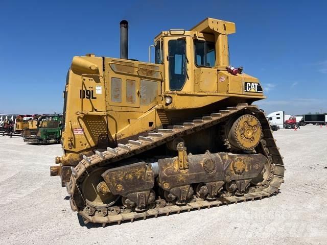 CAT D9L Buldožeri gusjeničari