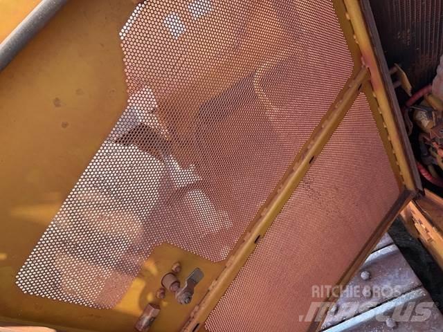CAT D9T Buldožeri gusjeničari