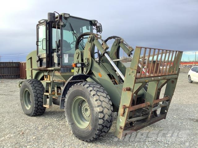 CAT IT28G Terenski viličar