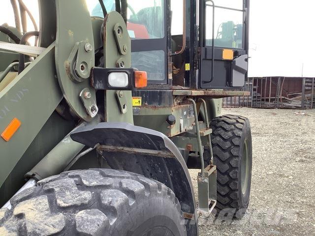 CAT IT28G Terenski viličar