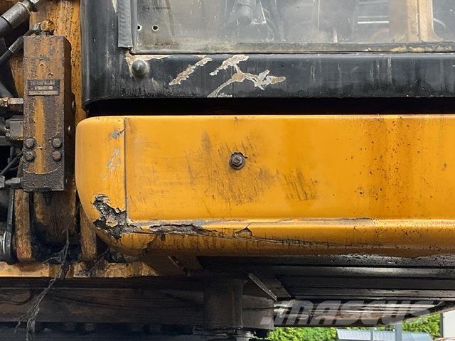 CAT M320 Bageri na kotačima