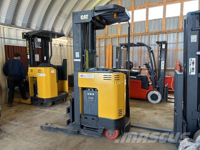 CAT NRR35 Viličari sa pomičnim stupom