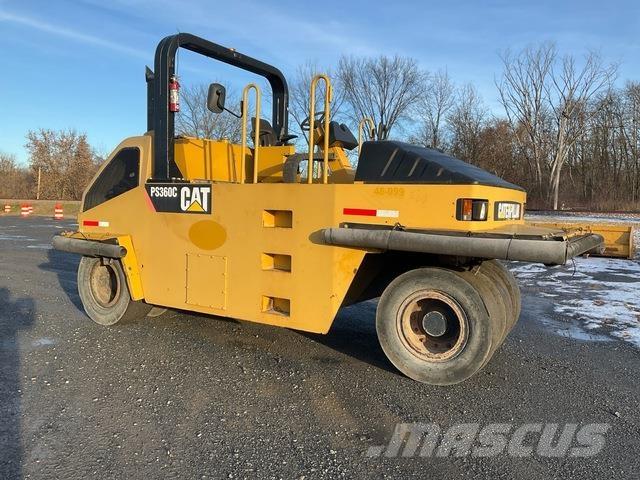 CAT PS360C Gumeni valjci na kotačima