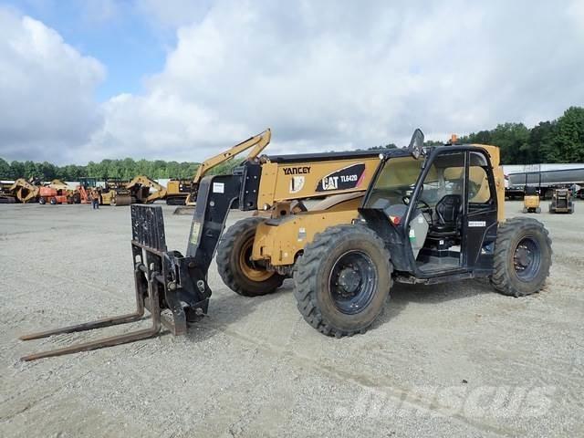 CAT TL642D Teleskopski viličari