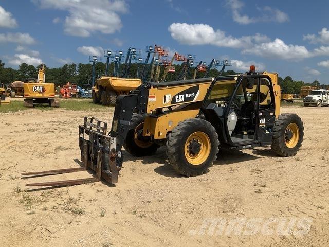 CAT TL642D Teleskopski viličari