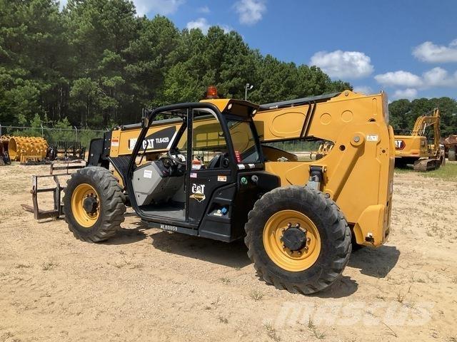CAT TL642D Teleskopski viličari