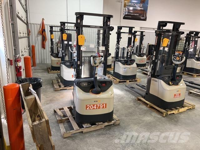 Crown ES 4000 Samopogonski ručni viličari